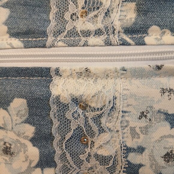 New Travel Sling Shoulder bag Blue White floral Roses Canvas Lacy Zip Purse Chic - Picture 6 of 13